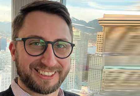 Embracing the Future: Transitioning to a Digitized Supply Chain with AI